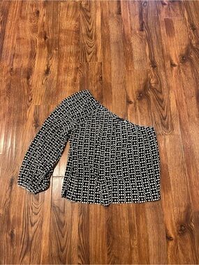 White House Black Market Black & White One-Shoulder Geometric Tunic